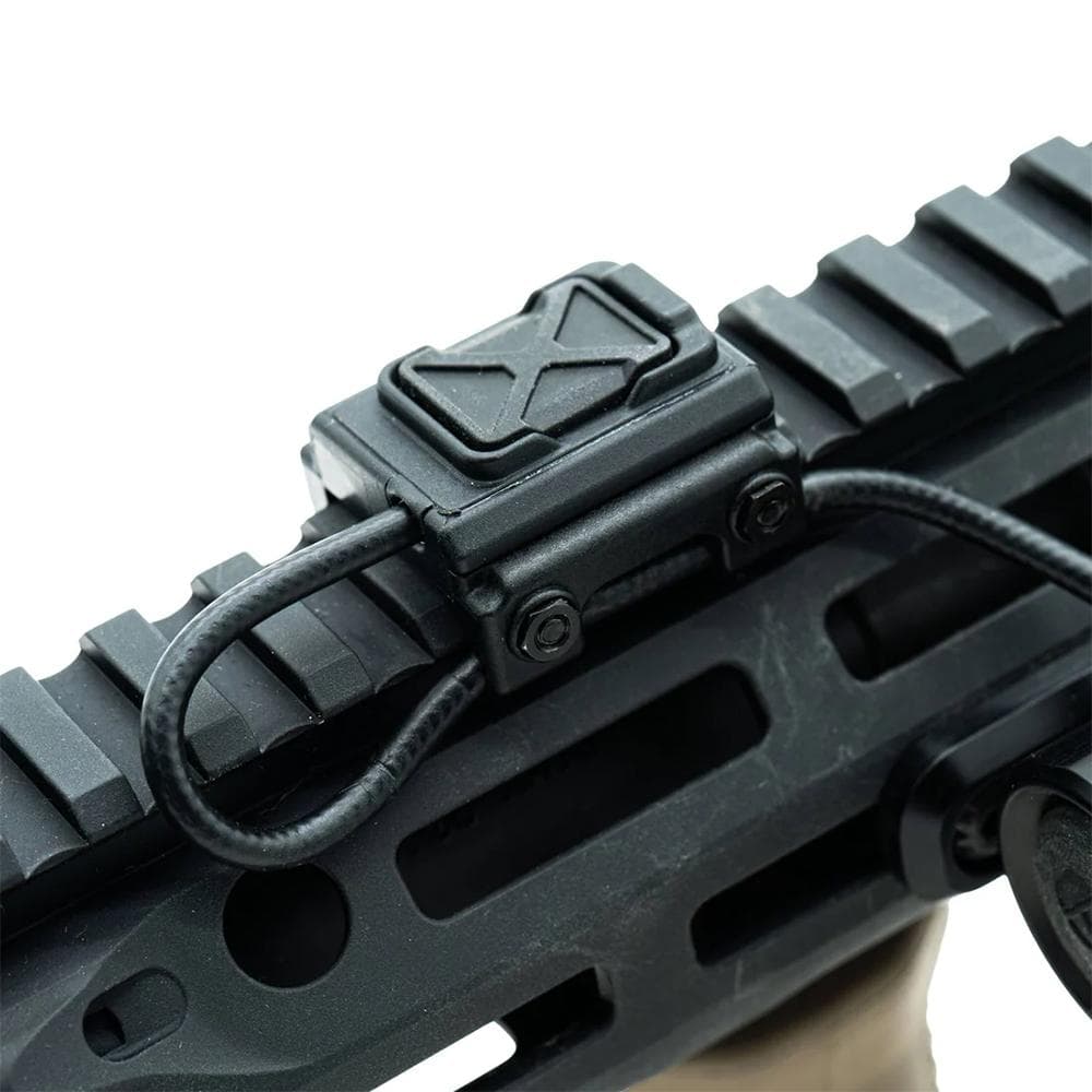 Cloud Defensive REIN Single Constant Switch Black